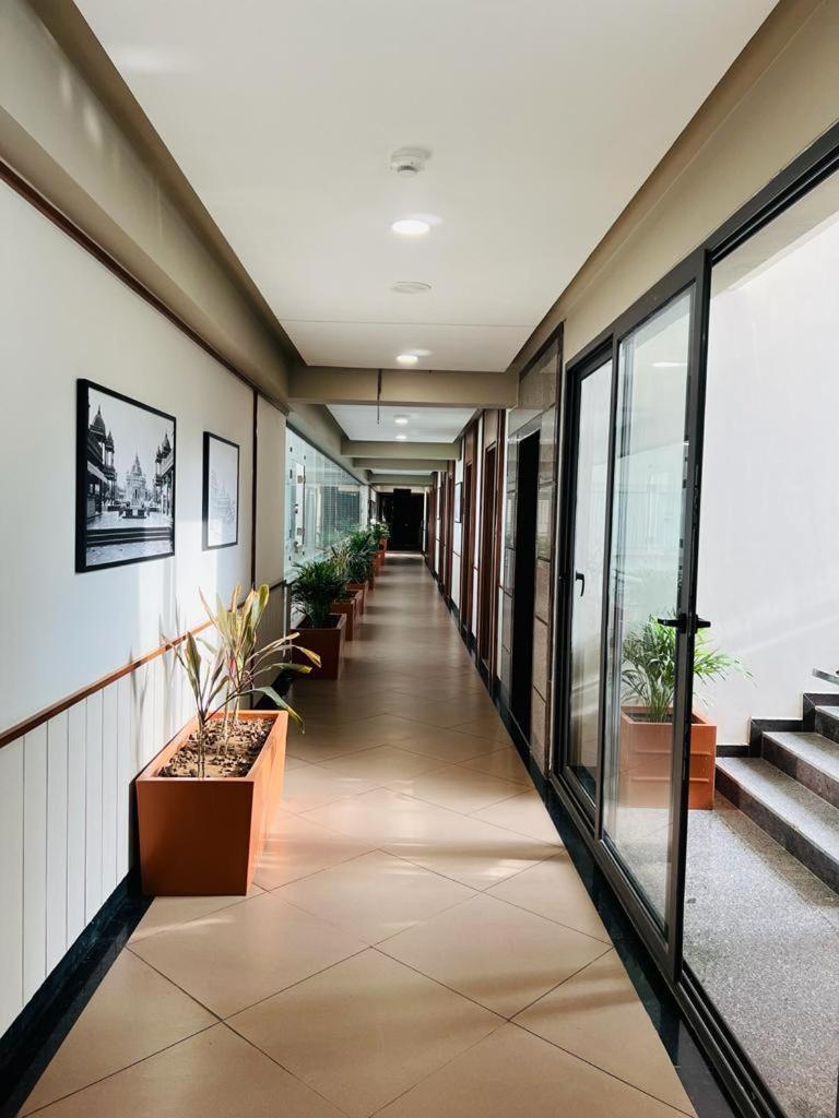 גנדהינאגר The Lemon Grass Hotel מראה חיצוני תמונה