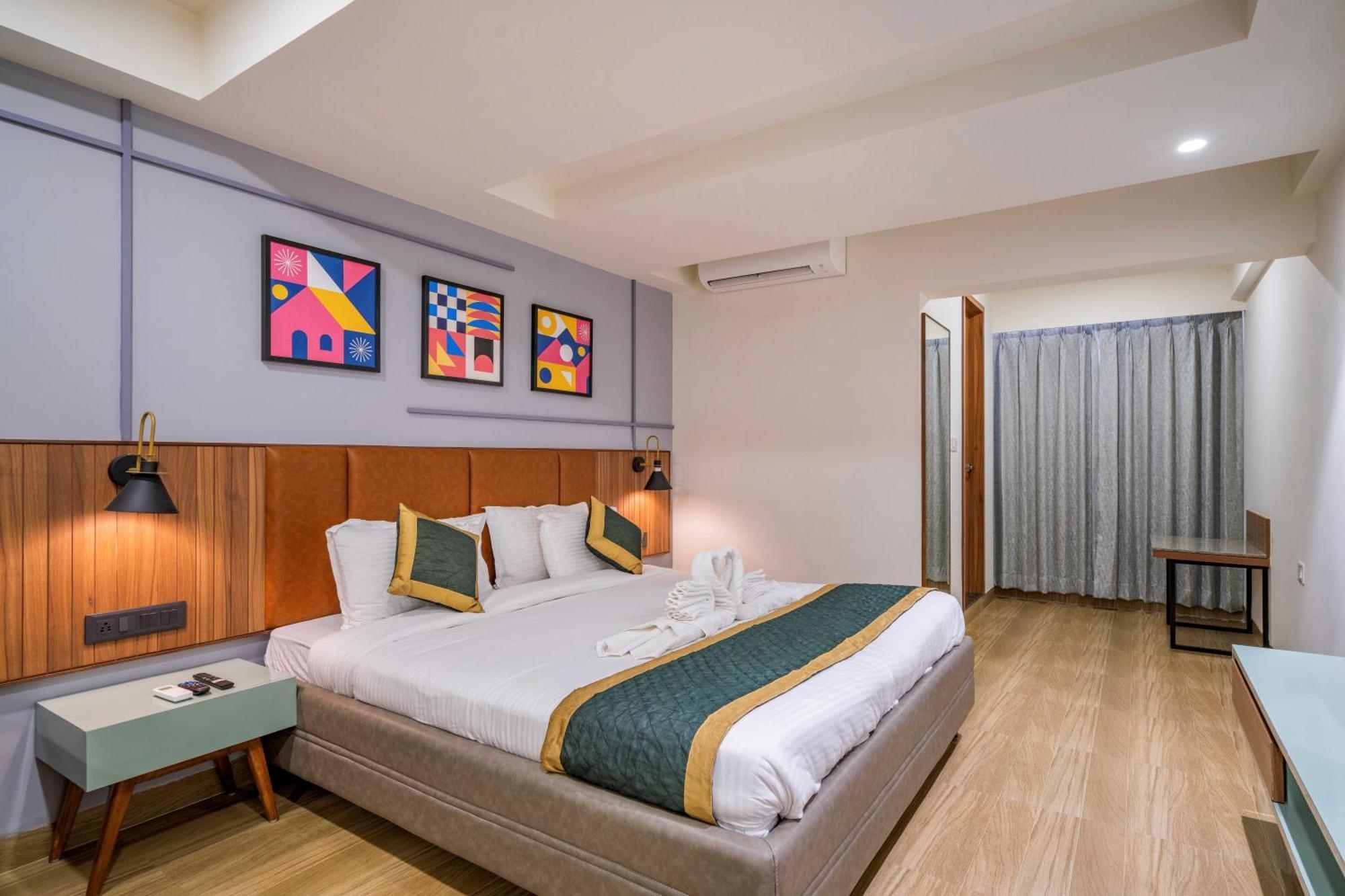גנדהינאגר The Lemon Grass Hotel מראה חיצוני תמונה