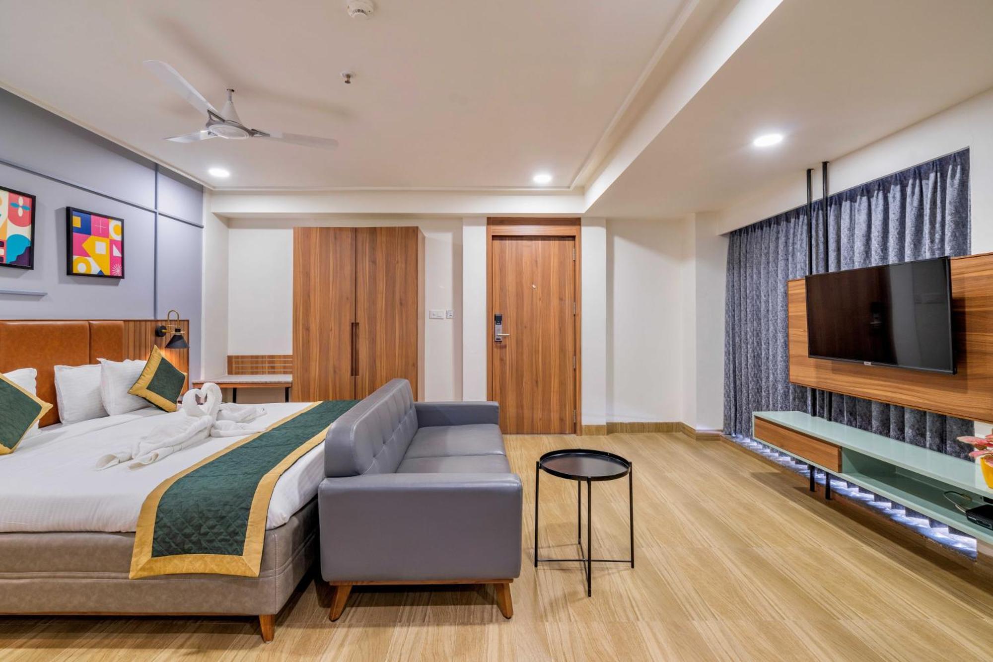 גנדהינאגר The Lemon Grass Hotel מראה חיצוני תמונה
